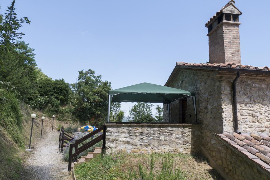 Agriturismo Monte Acuto Umbertide Δωμάτιο φωτογραφία