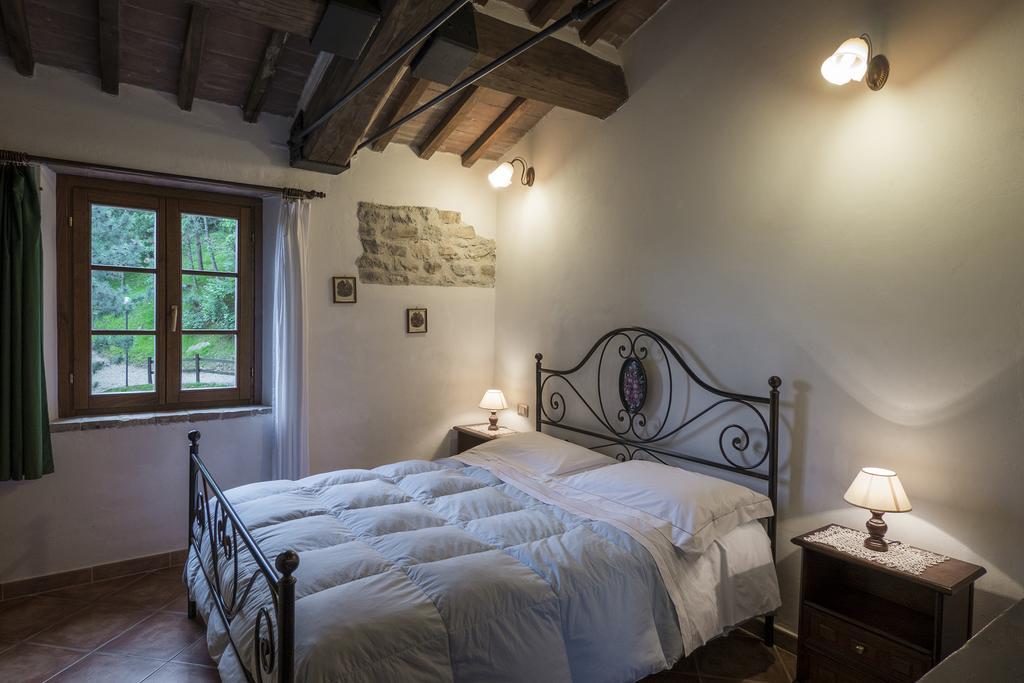 Agriturismo Monte Acuto Umbertide Δωμάτιο φωτογραφία