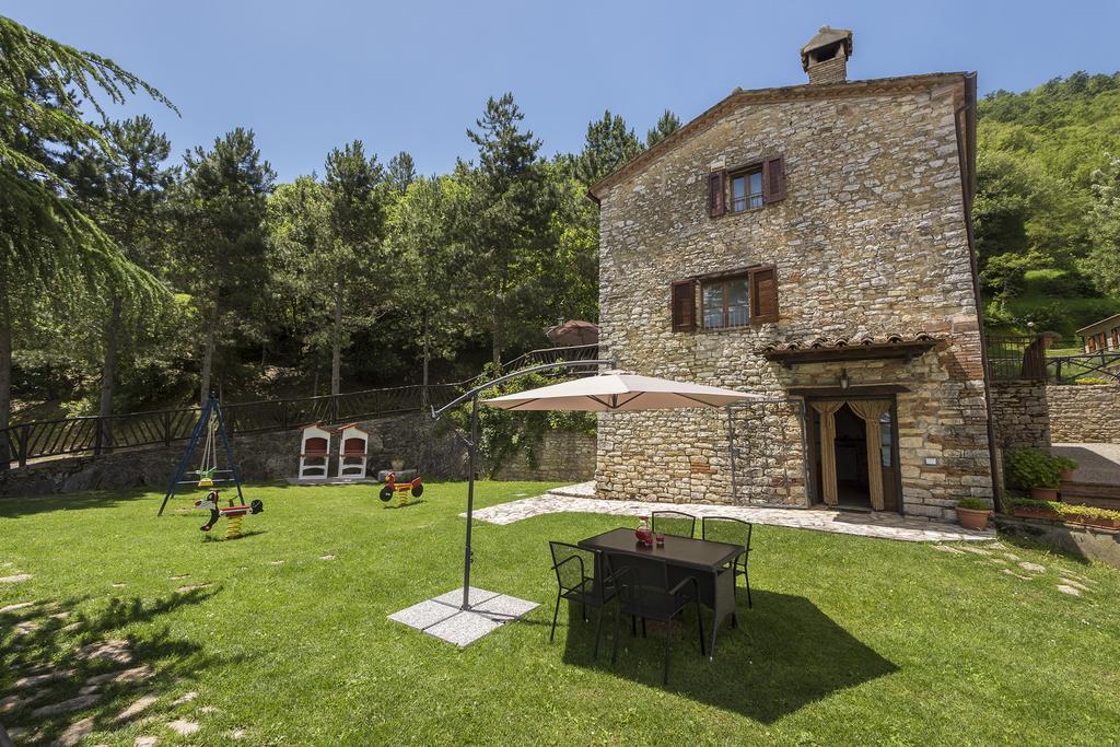 Agriturismo Monte Acuto Umbertide Δωμάτιο φωτογραφία