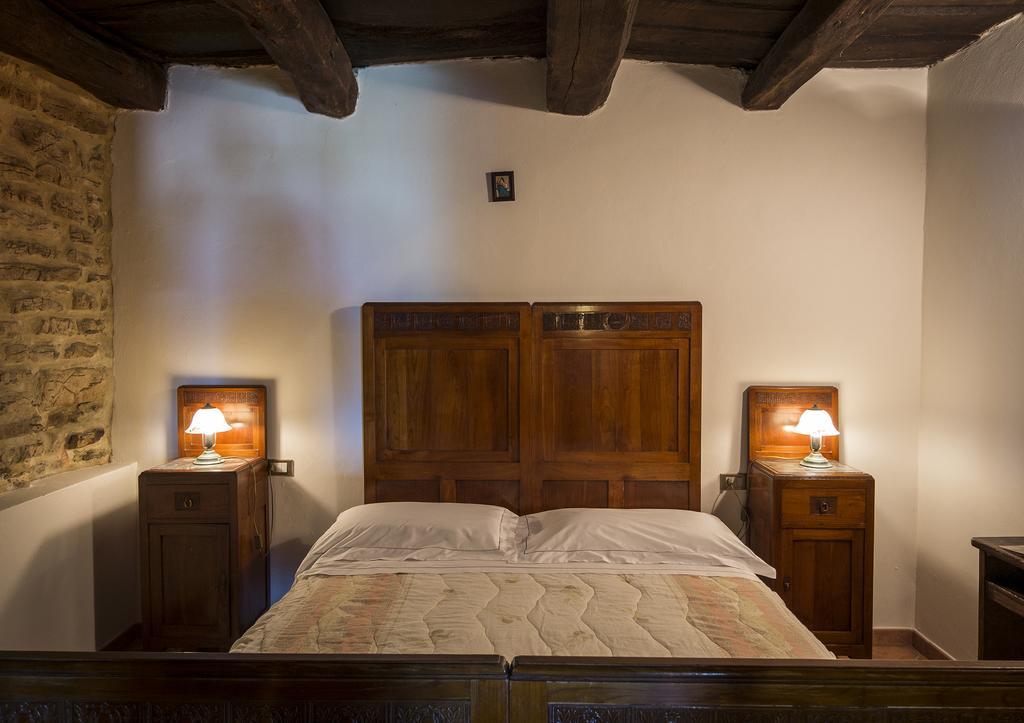 Agriturismo Monte Acuto Umbertide Δωμάτιο φωτογραφία
