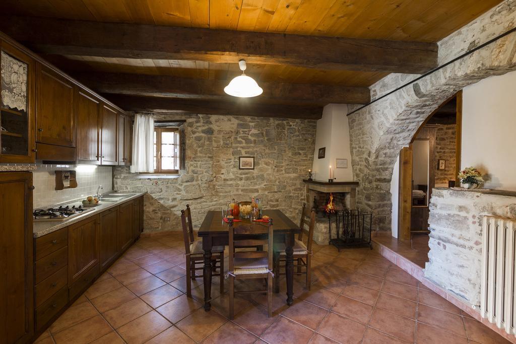 Agriturismo Monte Acuto Umbertide Δωμάτιο φωτογραφία
